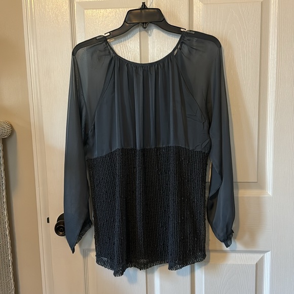 Tempo Paris..Beautiful slate blue women’s blouse. - Picture 2 of 7